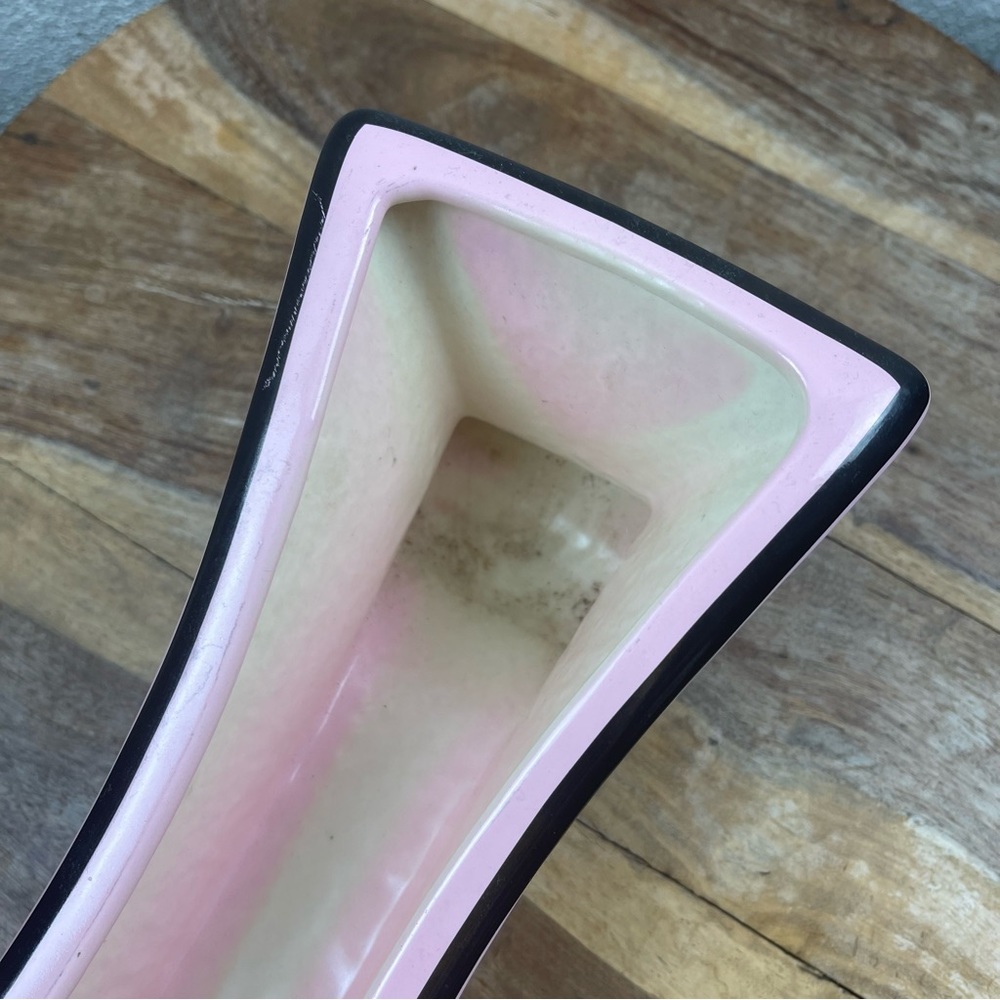 Vintage l 50s Mid-Century Mod Kitsch Glossy Pink Black Trim Long Footed Planter - Picture 11 of 15